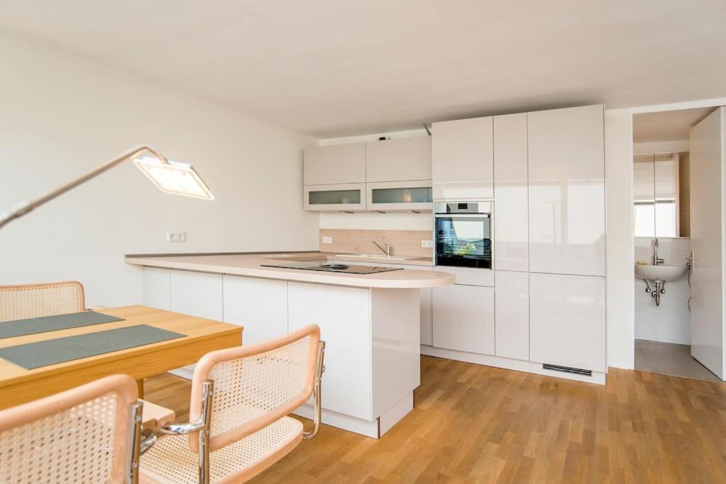 Modernes, Sonniges Appartement Im Herzen Von Duesseldorf מראה חיצוני תמונה